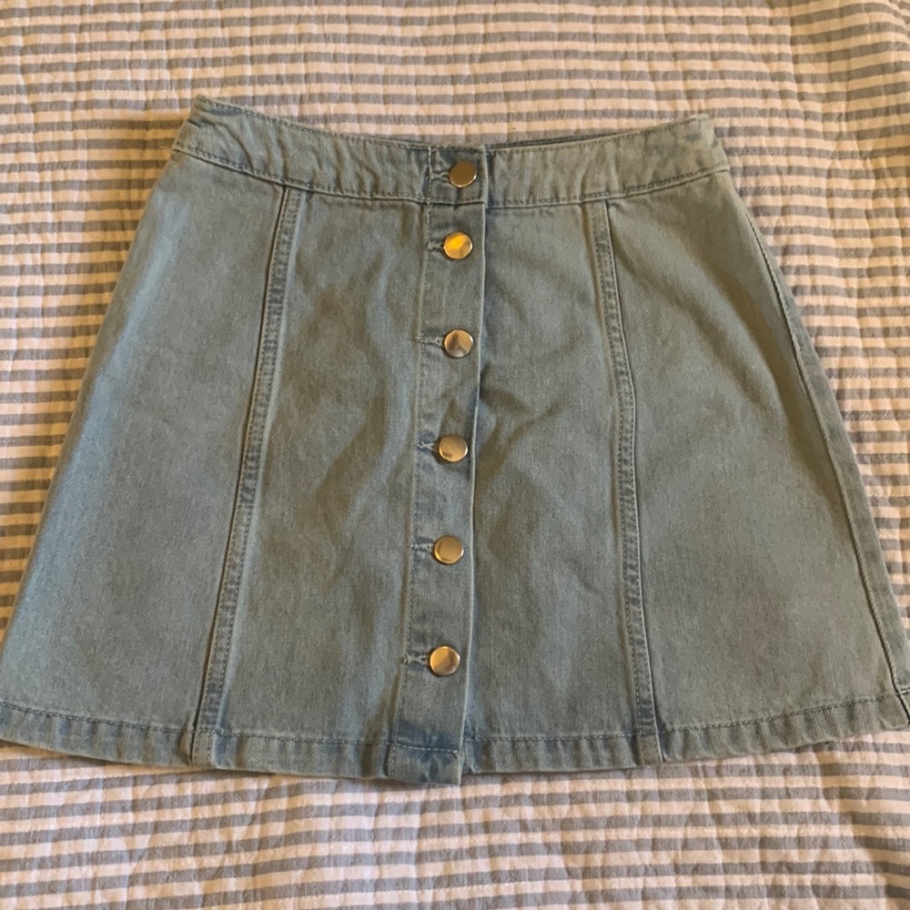 Divided H&M stone wash button Jean mini skirt